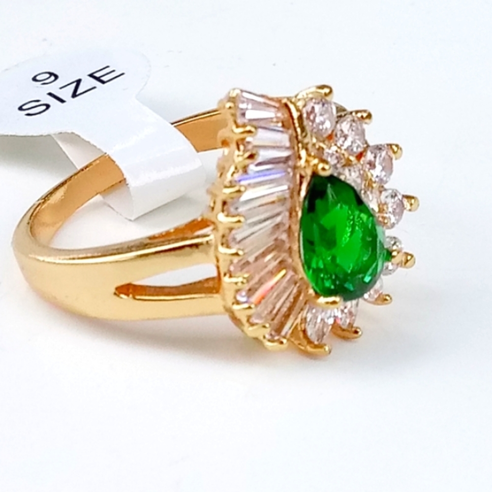 Emerald CZ GP Silver Ring 9 - Picture 3 of 4